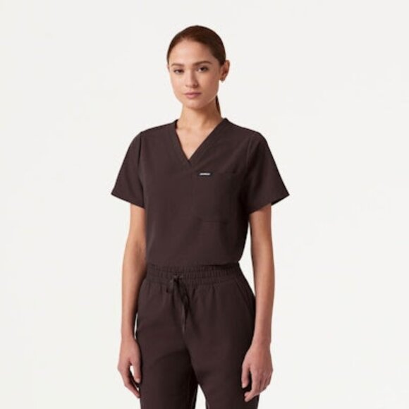 The Ryla Essential Scrub Set - Picture 1 of 2
